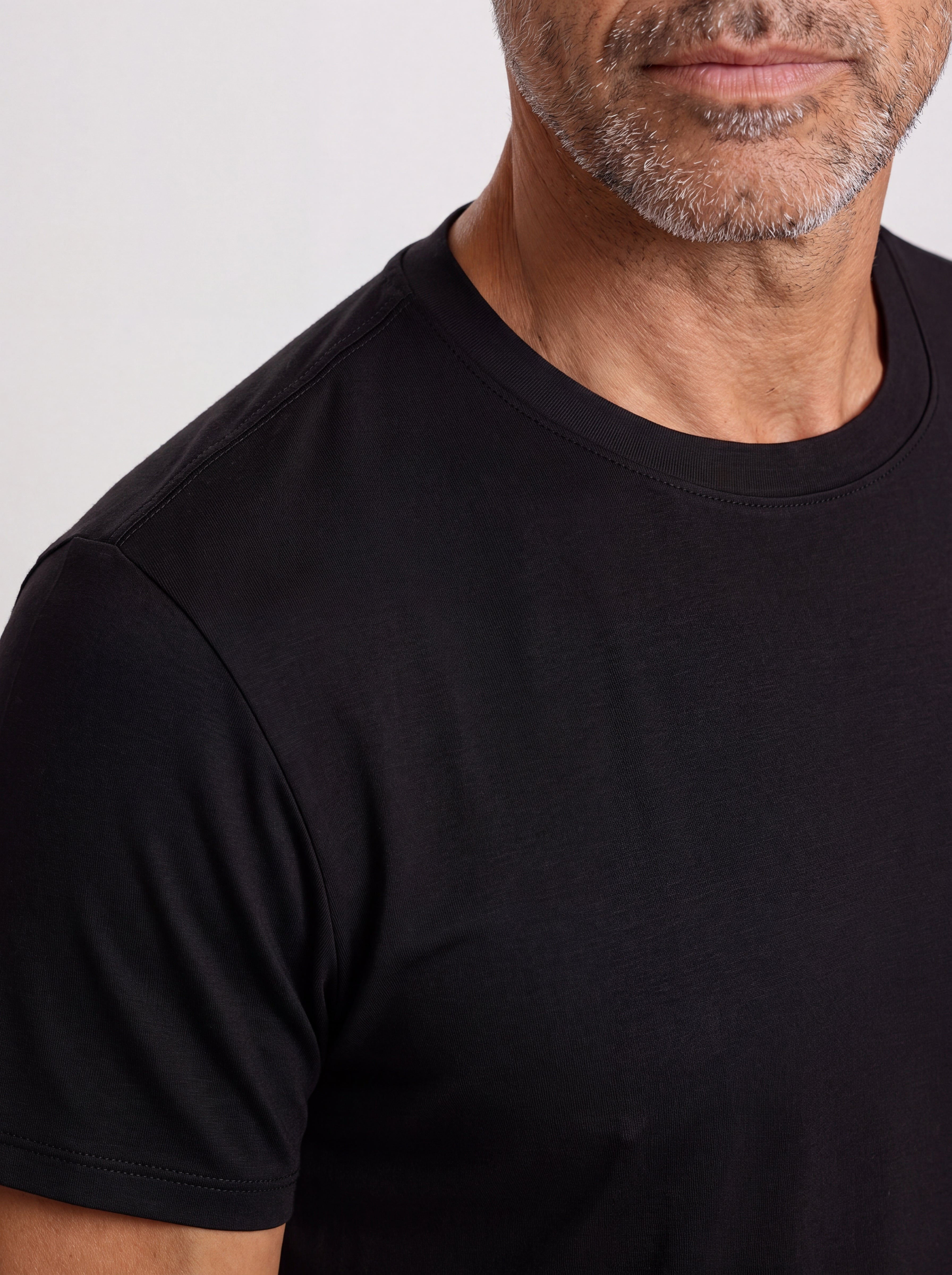 Men's Bamboo Crew Neck T-Shirt Handcrafted in Italy — Black