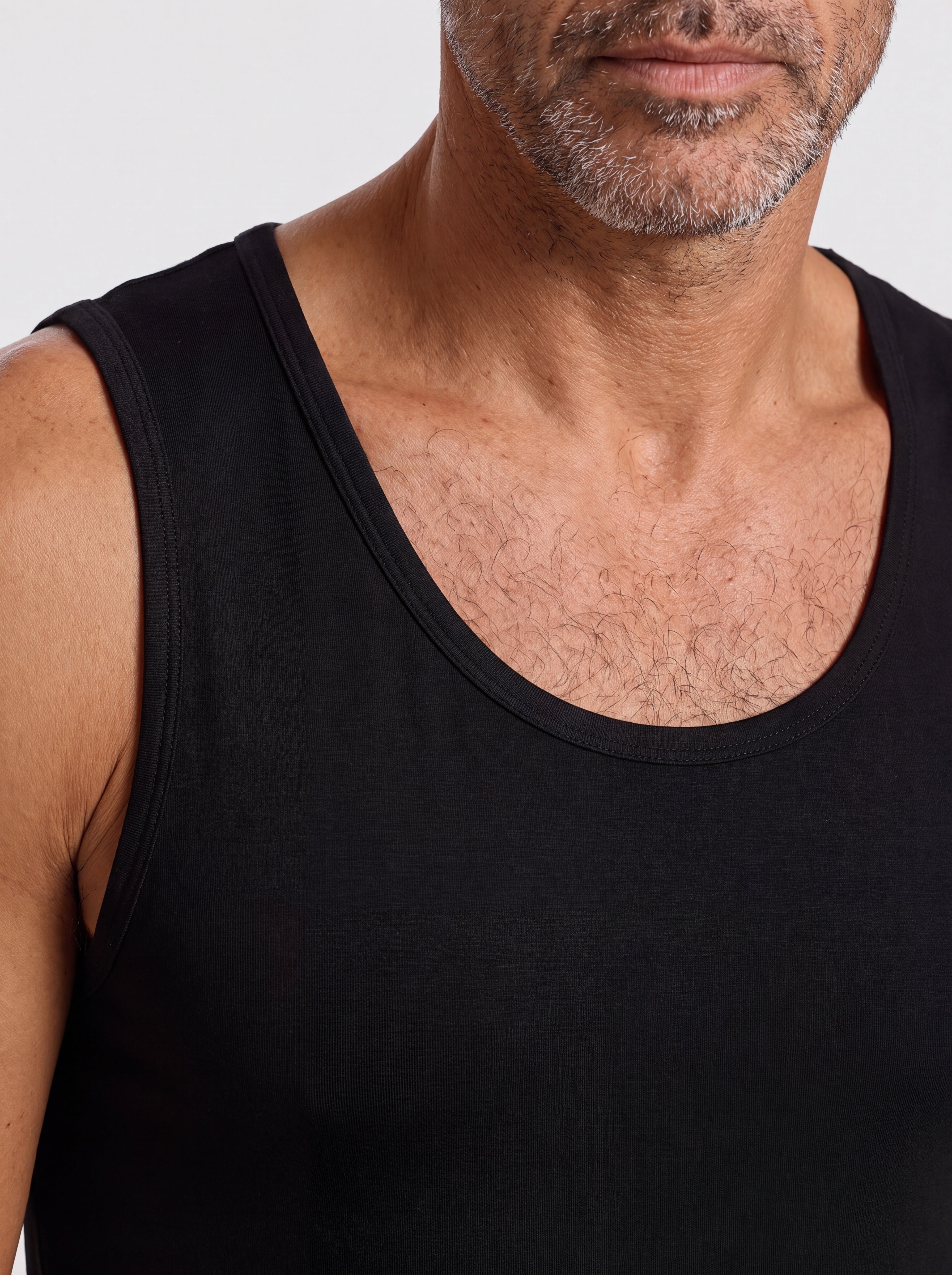 Tank Top Uomo in Bambù Fatto a Mano in Italia — Nero