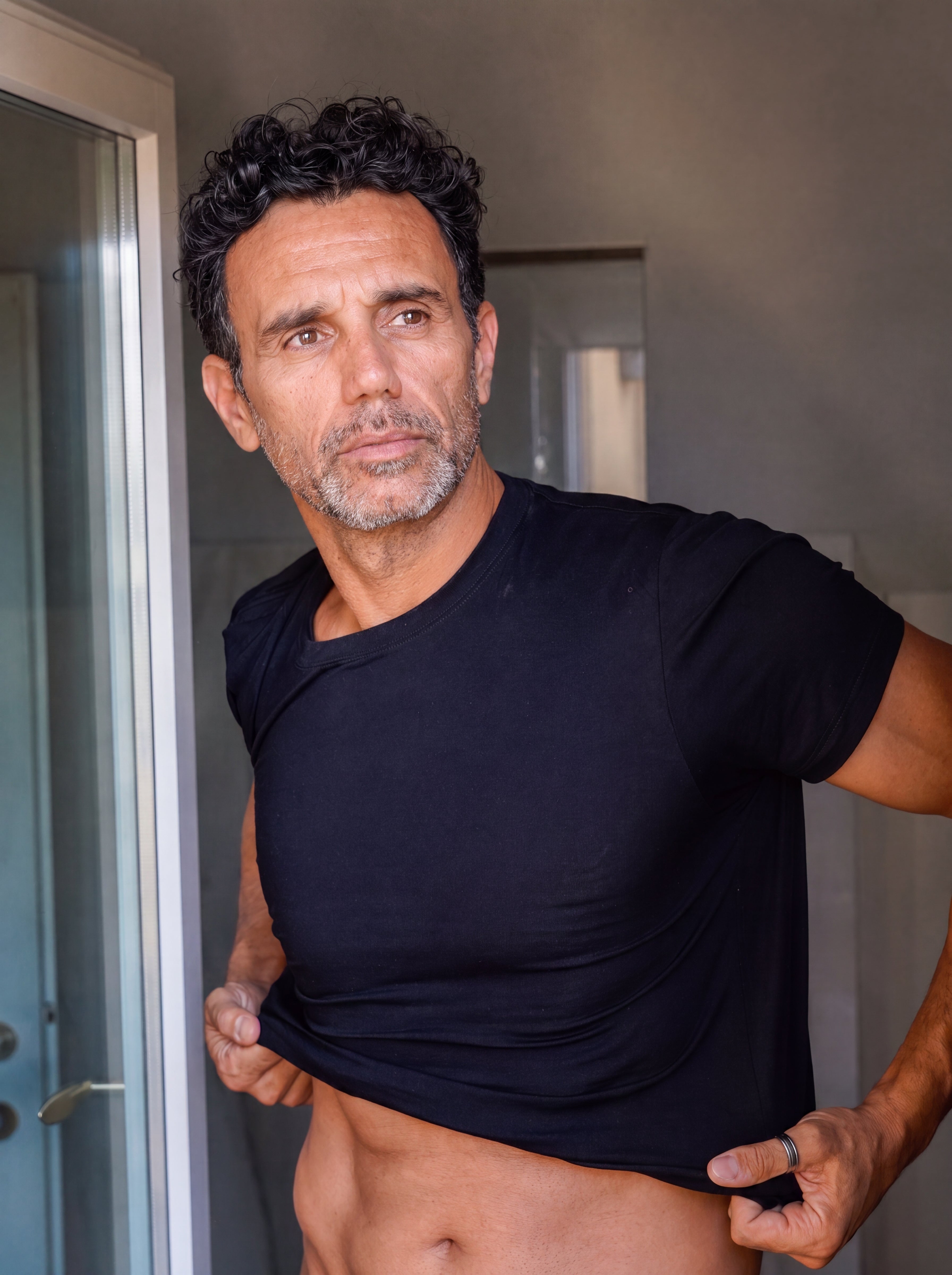 Men's Bamboo Crew Neck T-Shirt Handcrafted in Italy — Black